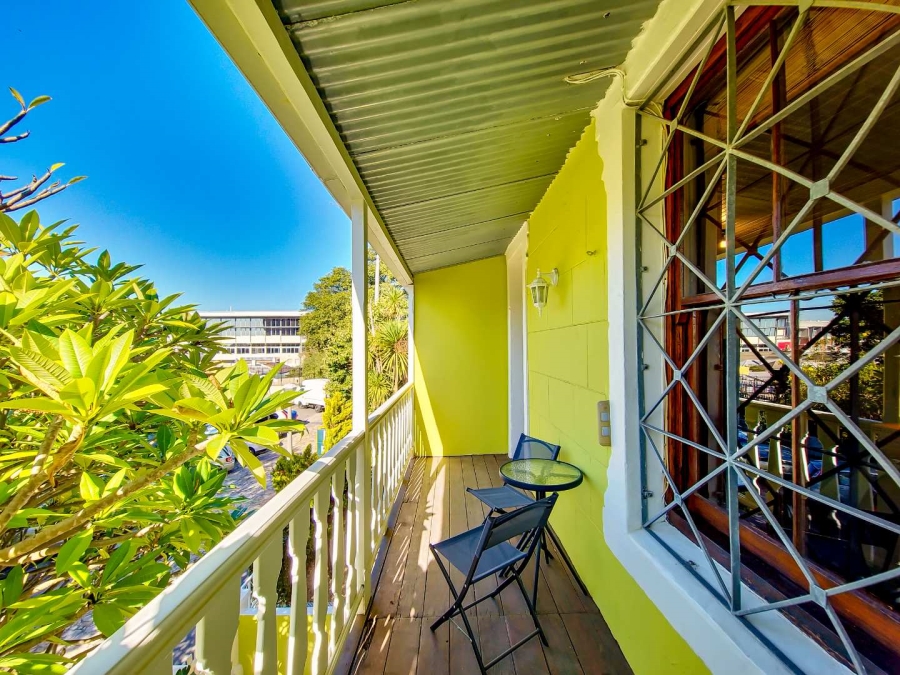 2 Bedroom Property for Sale in Green Point Western Cape